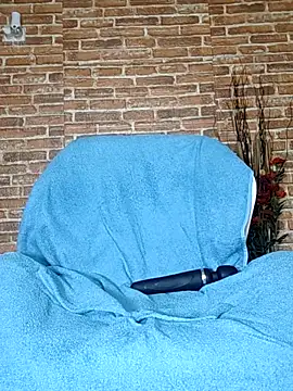 Snapshot of _Horny_milf_ chatting on July 2, 2026, 2:45 am Horny milf online show from July 2, 2026, 2:45 am