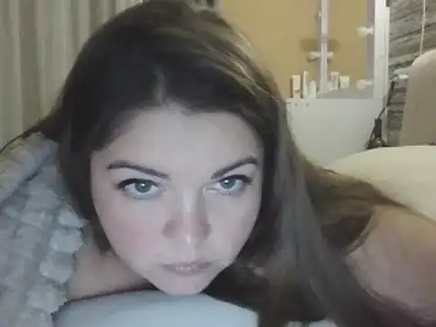 Snapshot of cute__cherry chatting on January 14, 2025, 10:44 pm cute  cherry online show from January 14, 2025, 10:44 pm