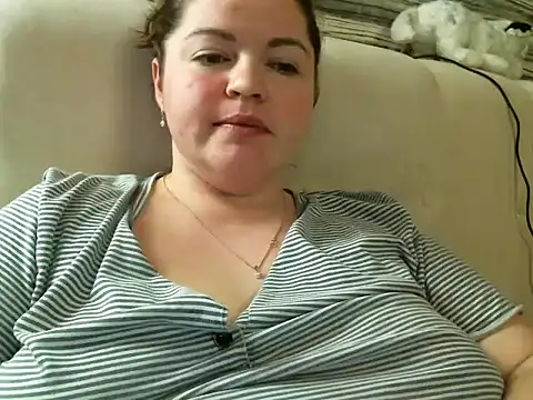 Snapshot of cute__cherry chatting on February 12, 2025, 11:41 pm cute  cherry online show from February 12, 2025, 11:41 pm