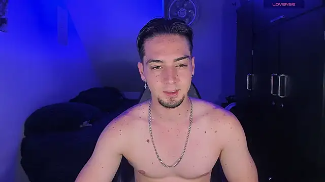 Alex smith00 online show from October 15, 2025, 10:40 pm