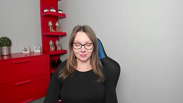 Snapshot of Cookie_zoe chatting on October 8, 2025, 6:15 am Cookie zoe online show from October 8, 2025, 6:15 am