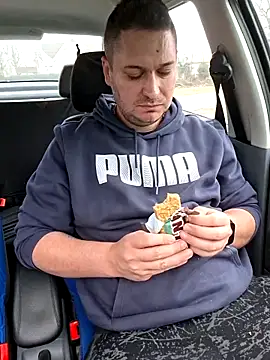 Snapshot of nemes2 chatting on February 4, 2026, 12:55 pm nemes2 online show from February 4, 2026, 12:55 pm