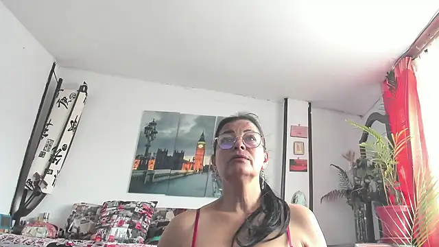 ana mature  online show from September 18, 2025, 3:59 pm