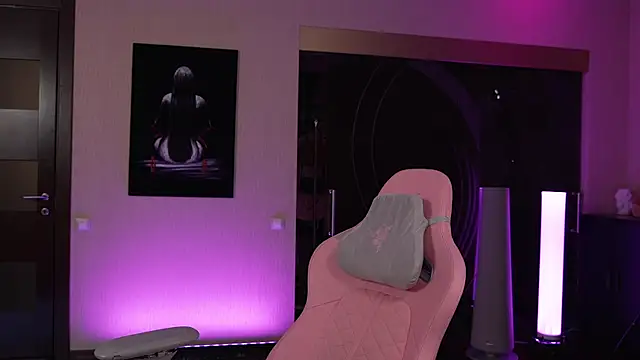 Snapshot of GirlGogo chatting on February 9, 2026, 11:14 pm GirlGogo online show from February 9, 2026, 11:14 pm