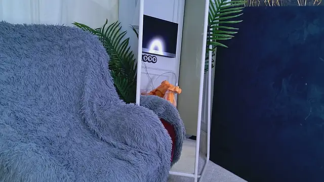 SofiaFoster  online show from April 1, 2026, 5:53 am