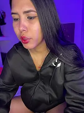 Snapshot of alysson_18 chatting on May 6, 2026, 12:53 pm alysson 18 online show from May 6, 2026, 12:53 pm
