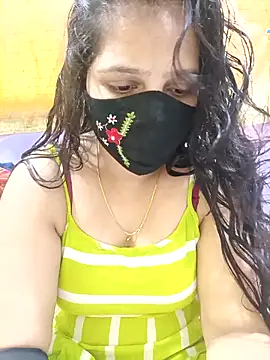 Snapshot of Rising_Smiler chatting on October 6, 2025, 9:54 am Rising Smiler online show from October 6, 2025, 9:54 am