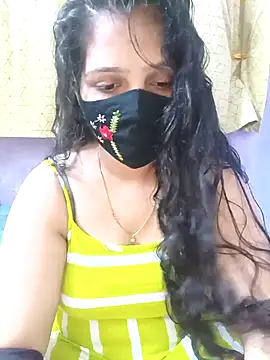 Snapshot of Rising_Smiler chatting on October 25, 2025, 12:50 pm Rising Smiler online show from October 25, 2025, 12:50 pm