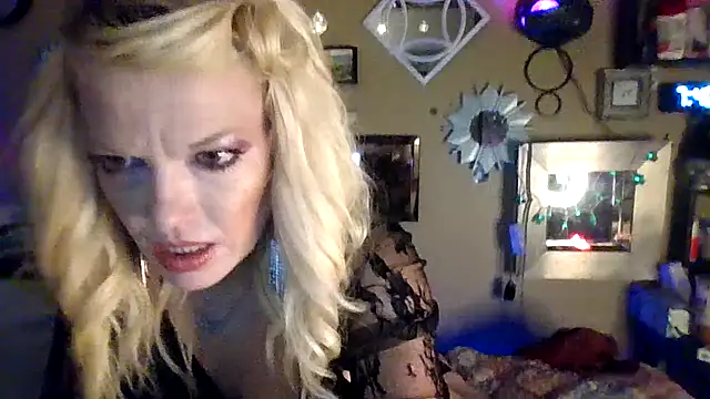 marilyn420 online show from February 11, 2026, 5:40 am