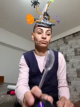 Snapshot of hotSANDRA_STARR chatting on October 13, 2025, 4:30 pm hotSANDRA STARR online show from October 13, 2025, 4:30 pm