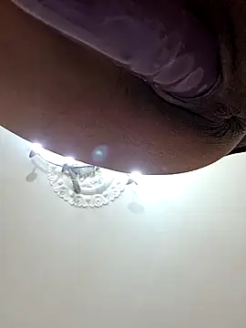 Snapshot of hotSANDRA_STARR chatting on October 6, 2025, 10:10 pm hotSANDRA STARR online show from October 6, 2025, 10:10 pm