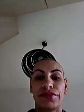 Snapshot of hotSANDRA_STARR chatting on October 10, 2025, 2:51 pm hotSANDRA STARR online show from October 10, 2025, 2:51 pm