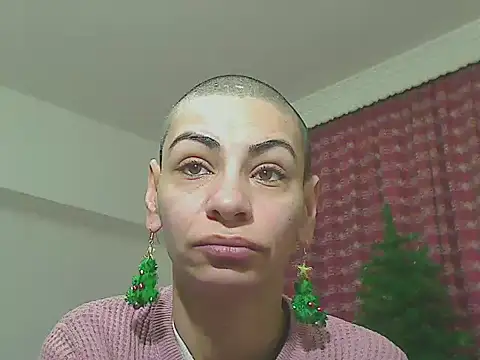 Snapshot of hotSANDRA_STARR chatting on December 20, 2025, 12:24 am hotSANDRA STARR online show from December 20, 2025, 12:24 am