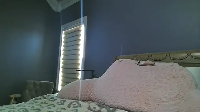 Snapshot of Lisaisluscious chatting on February 28, 2026, 3:00 pm Lisaisluscious online show from February 28, 2026, 3:00 pm