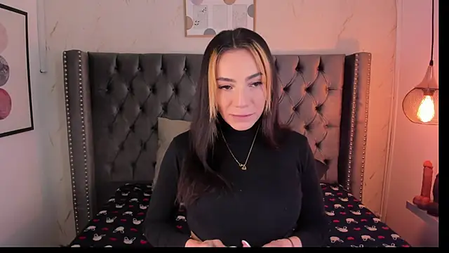 Snapshot of Kim_Blane chatting on November 12, 2025, 3:43 am Kim Blane online show from November 12, 2025, 3:43 am