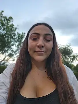 Snapshot of VickyHoult chatting on June 20, 2026, 10:59 pm VickyHoult online show from June 20, 2026, 10:59 pm
