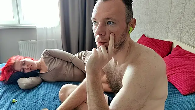 GenrikhBecca online show from April 7, 2026, 6:48 am