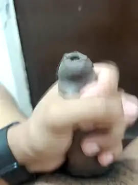Snapshot of Deluxe_dick chatting on April 14, 2026, 1:05 pm Deluxe dick online show from April 14, 2026, 1:05 pm