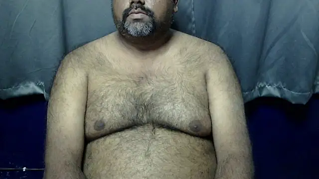 Snapshot of hairysubcub_70 chatting on December 18, 2025, 10:30 am hairysubcub 70 online show from December 18, 2025, 10:30 am