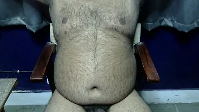 Snapshot of hairysubcub_70 chatting on December 1, 2025, 4:08 pm hairysubcub 70 online show from December 1, 2025, 4:08 pm