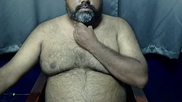 Snapshot of hairysubcub_70 chatting on December 2, 2025, 6:59 am hairysubcub 70 online show from December 2, 2025, 6:59 am