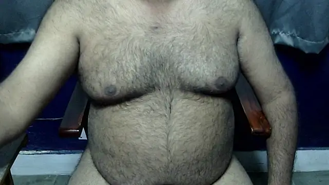 Snapshot of hairysubcub_70 chatting on December 15, 2025, 4:46 pm hairysubcub 70 online show from December 15, 2025, 4:46 pm