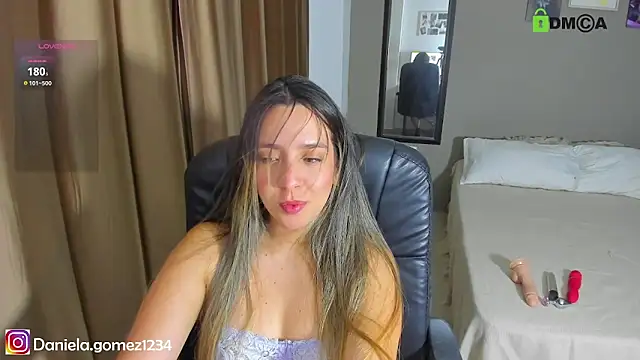Snapshot of Danielacams chatting on September 30, 2025, 2:50 am Danielacams online show from September 30, 2025, 2:50 am