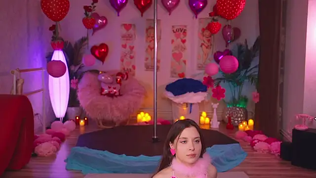 Snapshot of KittyCaitlin chatting on February 14, 2026, 8:20 pm KittyCaitlin online show from February 14, 2026, 8:20 pm