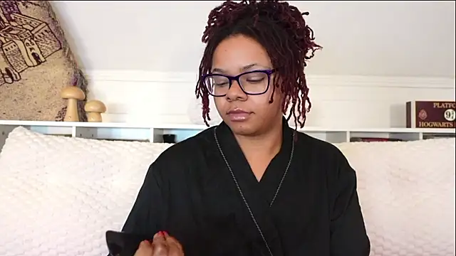 Snapshot of -khayaparker chatting on February 4, 2026, 8:26 pm -khayaparker online show from February 4, 2026, 8:26 pm