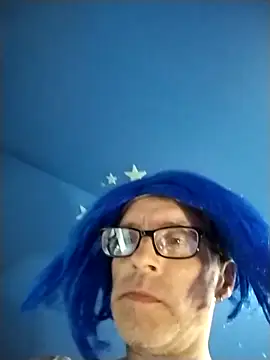 Snapshot of MirthildaVenza chatting on November 1, 2025, 2:22 pm MirthildaVenza online show from November 1, 2025, 2:22 pm