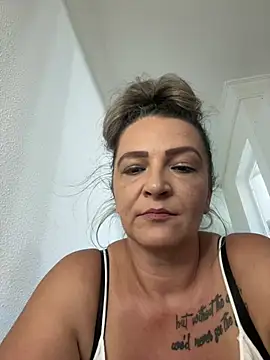 dannydoll33 online show from March 4, 2026, 2:14 pm