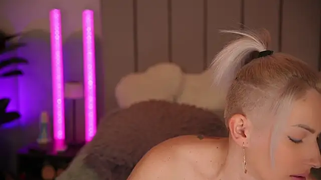 VickySecret96 online show from March 8, 2026, 6:22 pm