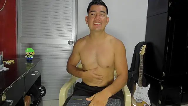 Snapshot of VincentSavage chatting on February 16, 2026, 10:07 pm VincentSavage online show from February 16, 2026, 10:07 pm