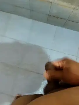 dinesh682 online show from November 3, 2025, 9:07 pm