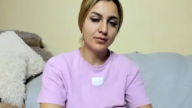 Snapshot of NicolePlay chatting on February 22, 2026, 4:59 am NicolePlay online show from February 22, 2026, 4:59 am