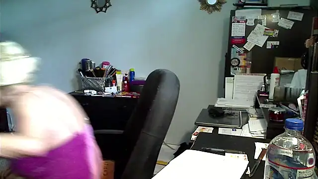 Snapshot of XTRAHORNYONE chatting on March 29, 2026, 5:14 pm XTRAHORNYONE online show from March 29, 2026, 5:14 pm