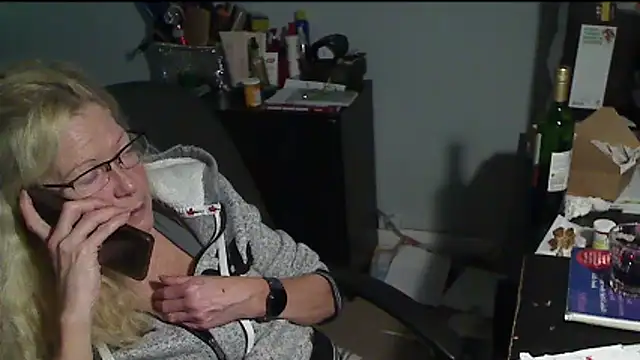 Snapshot of XTRAHORNYONE chatting on November 26, 2025, 3:39 am XTRAHORNYONE online show from November 26, 2025, 3:39 am