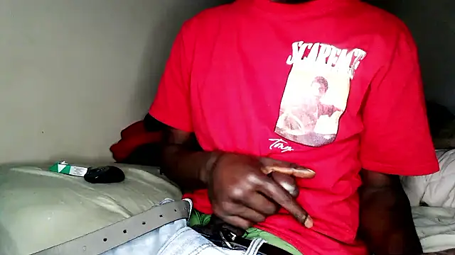 Snapshot of RinsingWood84 chatting on February 9, 2026, 12:58 pm RinsingWood84 online show from February 9, 2026, 12:58 pm