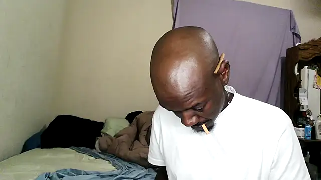 RinsingWood84 online show from March 6, 2026, 11:44 pm