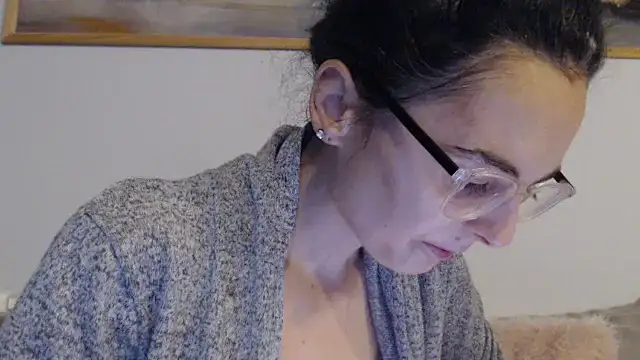 Snapshot of cleophee chatting on February 6, 2026, 6:53 am cleophee online show from February 6, 2026, 6:53 am