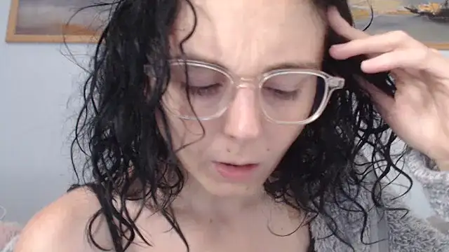 Snapshot of cleophee chatting on May 17, 2026, 6:46 am cleophee online show from May 17, 2026, 6:46 am