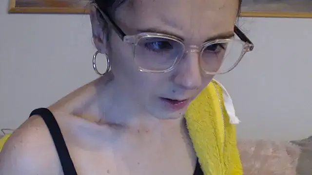 Snapshot of cleophee chatting on March 3, 2026, 6:20 am cleophee online show from March 3, 2026, 6:20 am