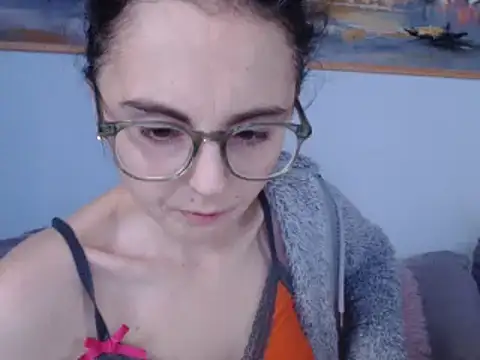 cleophee online show from March 6, 2025, 6:52 am