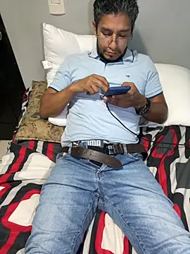 Darkdickhard online show from November 3, 2025, 3:34 am