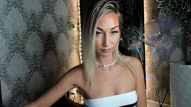 StarryHanna online show from March 17, 2025, 10:40 pm