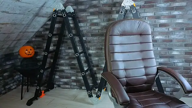 StarryHanna online show from October 18, 2025, 7:05 pm