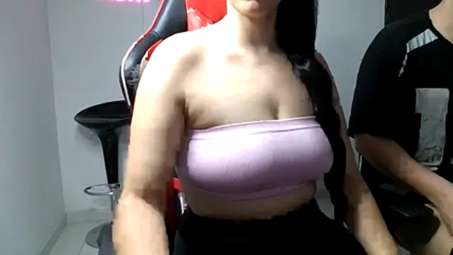 Snapshot of kim_sex_hot chatting on November 8, 2025, 1:42 am kim sex hot online show from November 8, 2025, 1:42 am