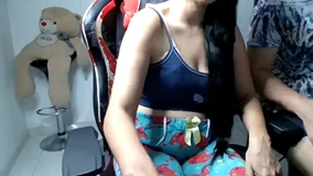 Snapshot of kim_sex_hot chatting on October 26, 2025, 10:48 am kim sex hot online show from October 26, 2025, 10:48 am