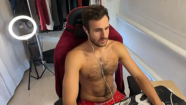 Raamoss online show from October 12, 2025, 5:47 pm