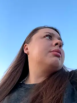 Snapshot of Sara_Slow chatting on September 26, 2025, 3:52 pm Sara Slow online show from September 26, 2025, 3:52 pm